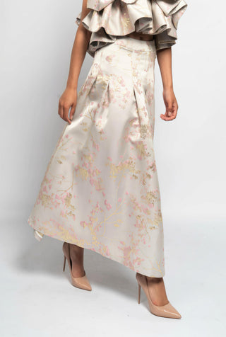 Beige embroidery ruffle skirt