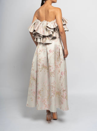 Beige embroidery ruffle skirt